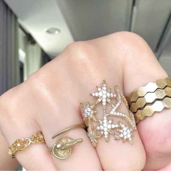 Star Ring - Picture 8 of 8